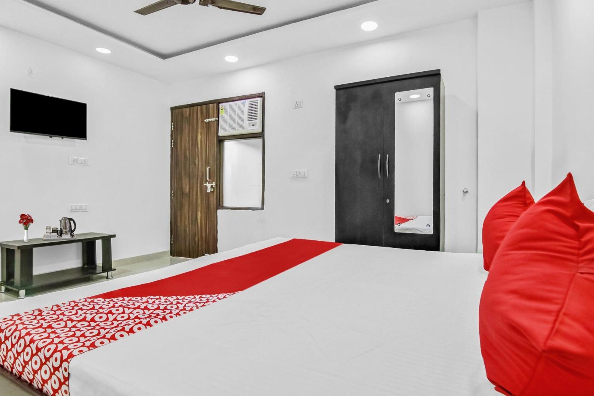 ניו דלהי Flagship Hotel Secret Mirage Near Rithala Metro Station מראה חיצוני תמונה