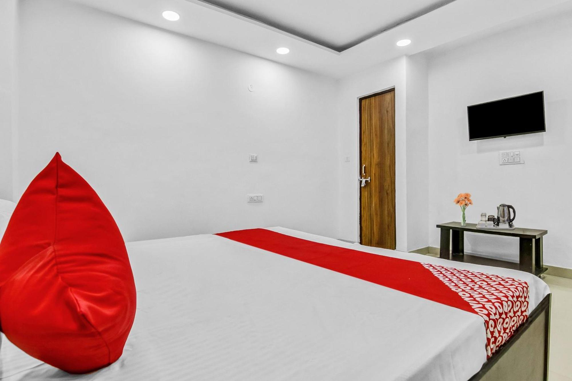 ניו דלהי Flagship Hotel Secret Mirage Near Rithala Metro Station מראה חיצוני תמונה