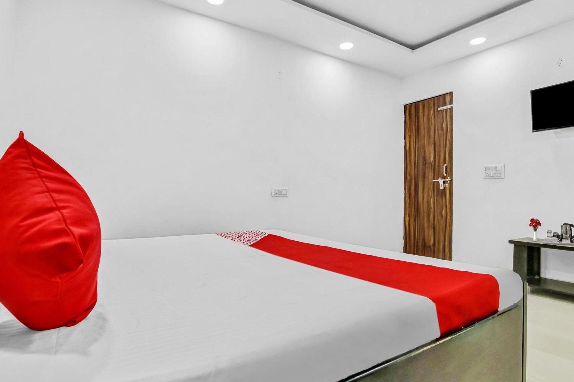 ניו דלהי Flagship Hotel Secret Mirage Near Rithala Metro Station מראה חיצוני תמונה
