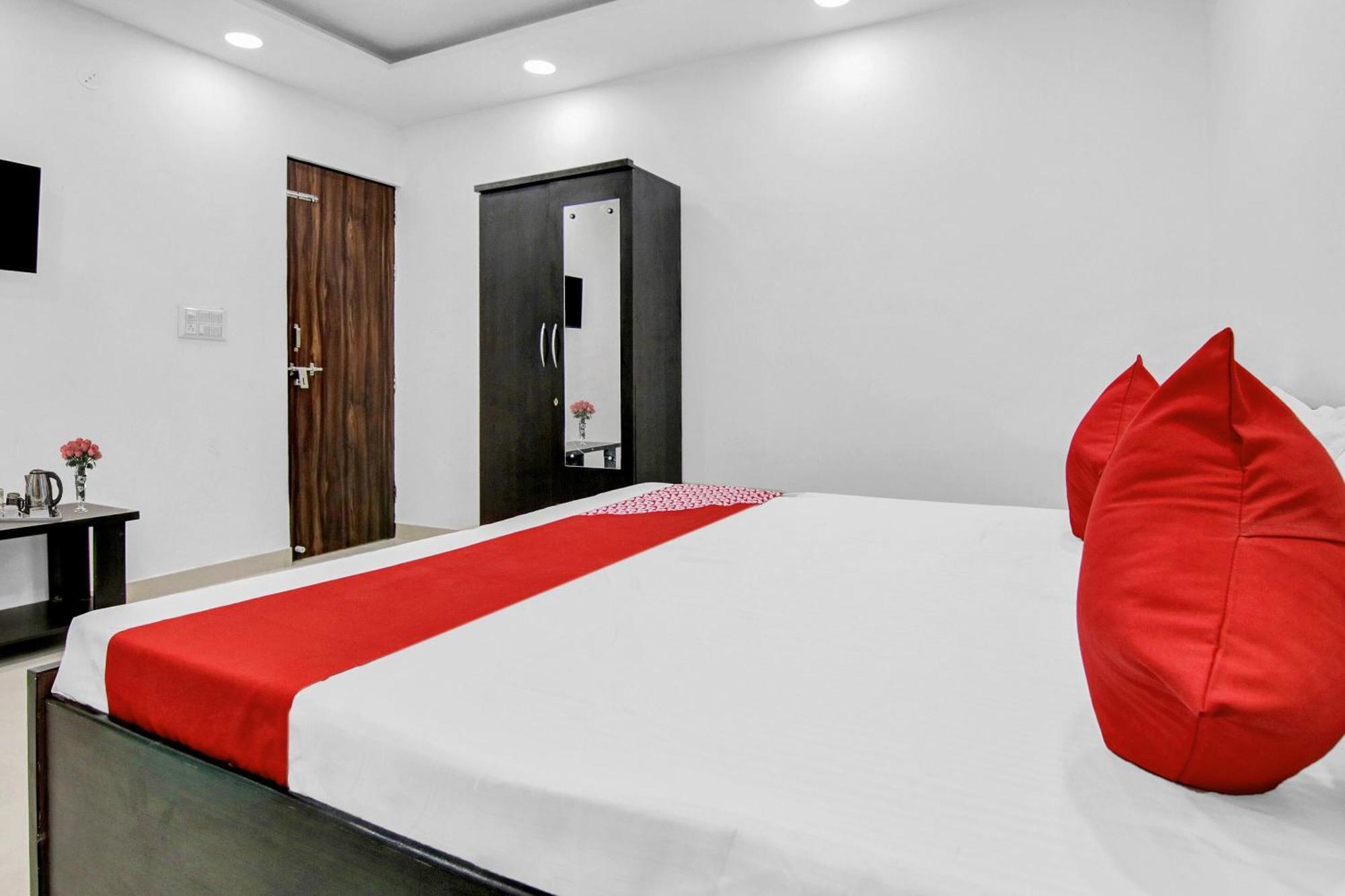 ניו דלהי Flagship Hotel Secret Mirage Near Rithala Metro Station מראה חיצוני תמונה